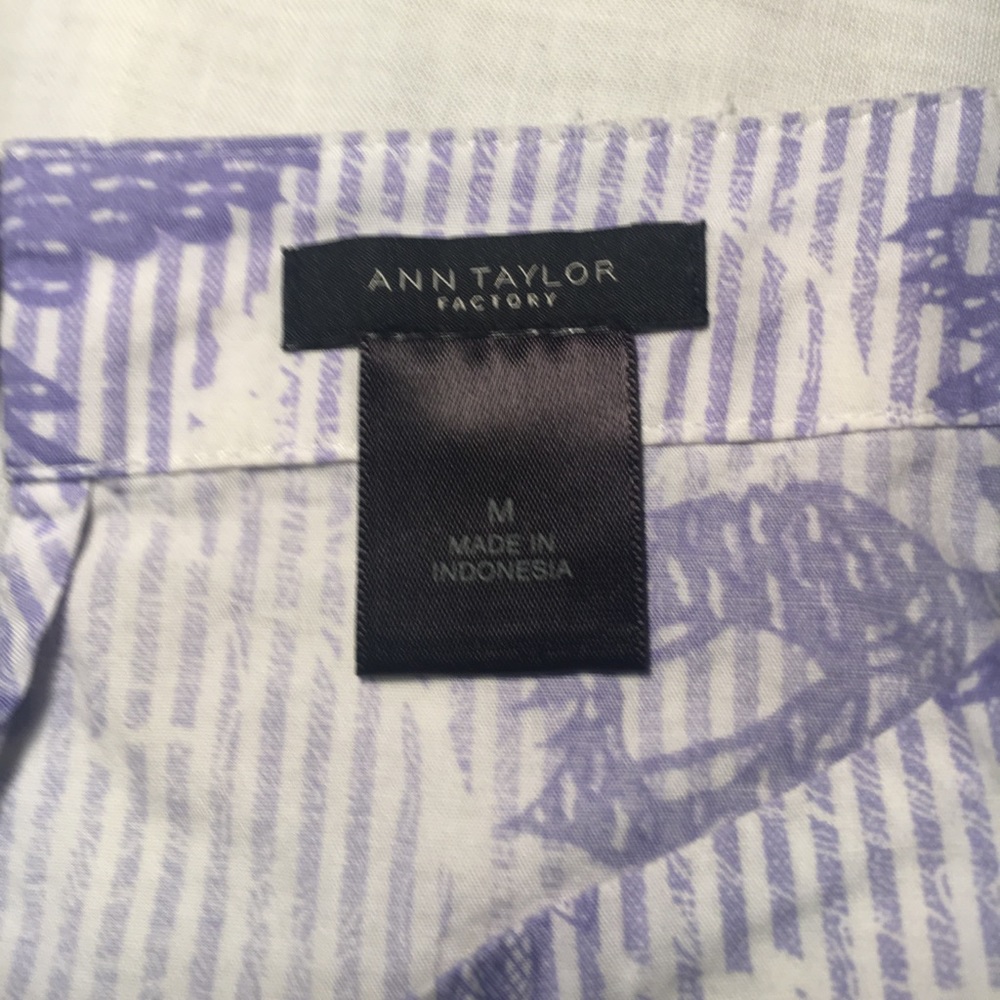 Ann Taylor bishop sleeve blouse - Picture 2 of 3